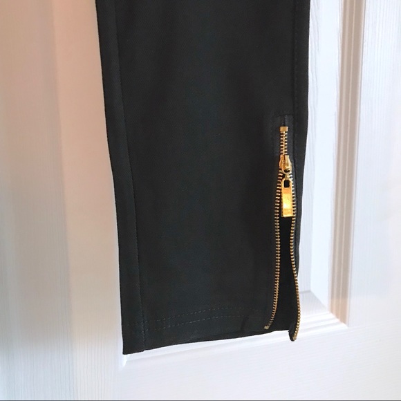 ⭐️HP⭐️ Stretchy Moto Leggings - Black - Picture 6 of 8